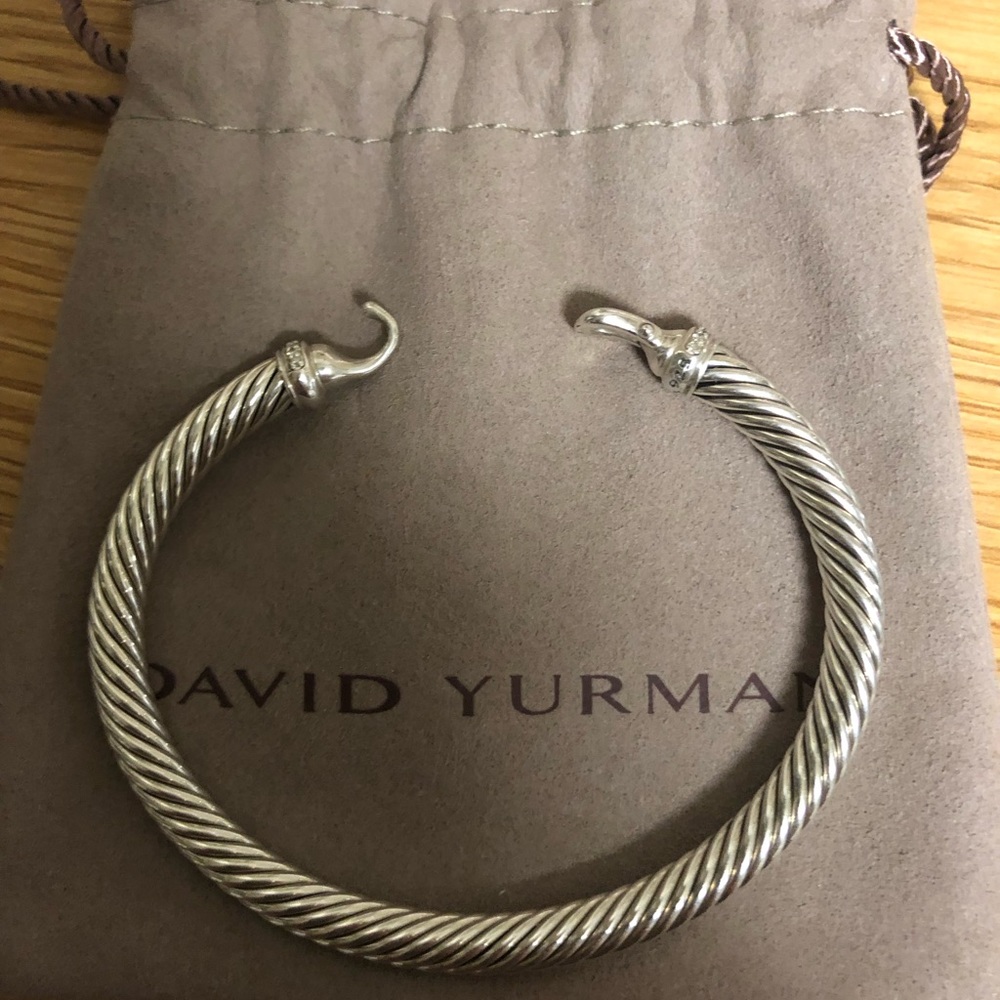 Silver 5mm David Yurman buckle braclet w diamonds